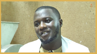 Ils disaient qu’il était fou. Aujourd’hui, Abdoul produit du thé avec succès.